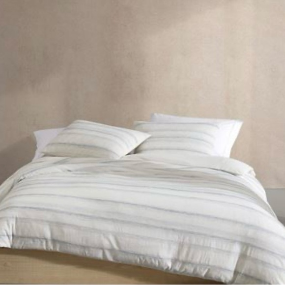 Calvin Klein Strie Stripe Cotton Off-White Duvet Cover Set Queen - Picture 2 of 8